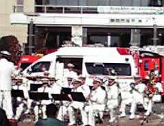 市役所前での音楽会