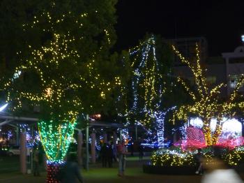 綺麗な藤枝駅前