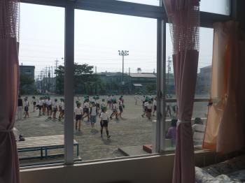 小学生は元気だなあ。